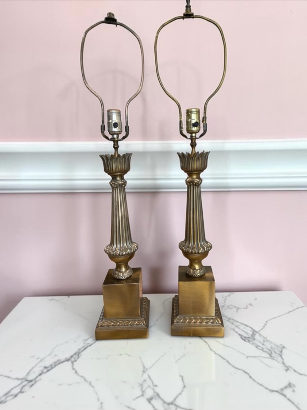 Vintage Pair Brass Lamps 30” Ornate Fluted Neoclassical Hollywood Regency workin